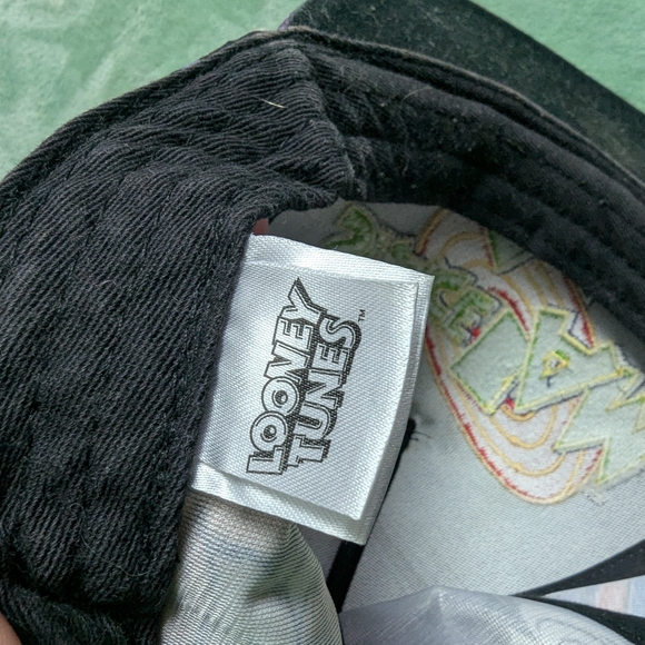 Looney Tunes Space Jam 25th Anniversary Snapback - Picture 5 of 7